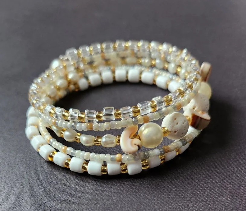 Спиральный аромабраслет белый